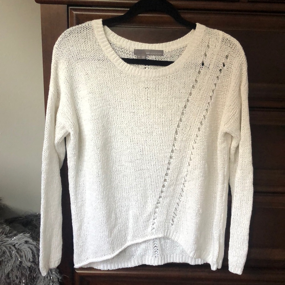 Beautiful white sweater!